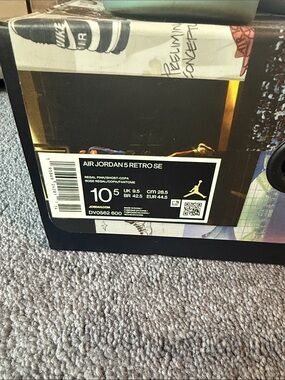 Jordan Air Jordan 5 Retro SE Box in Regal Pink/White/Black